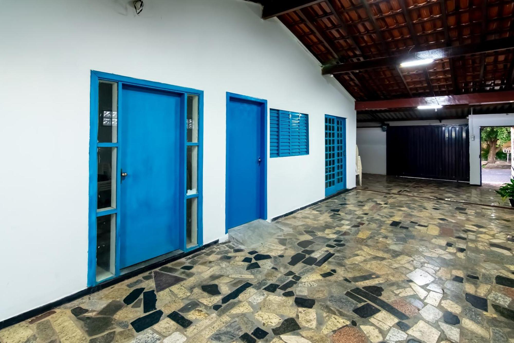 Отель Pousada Roosevelt Quarto 03 - Pousada Central Prox Rodoviaria E Dist Industrial Уберландия Экстерьер фото